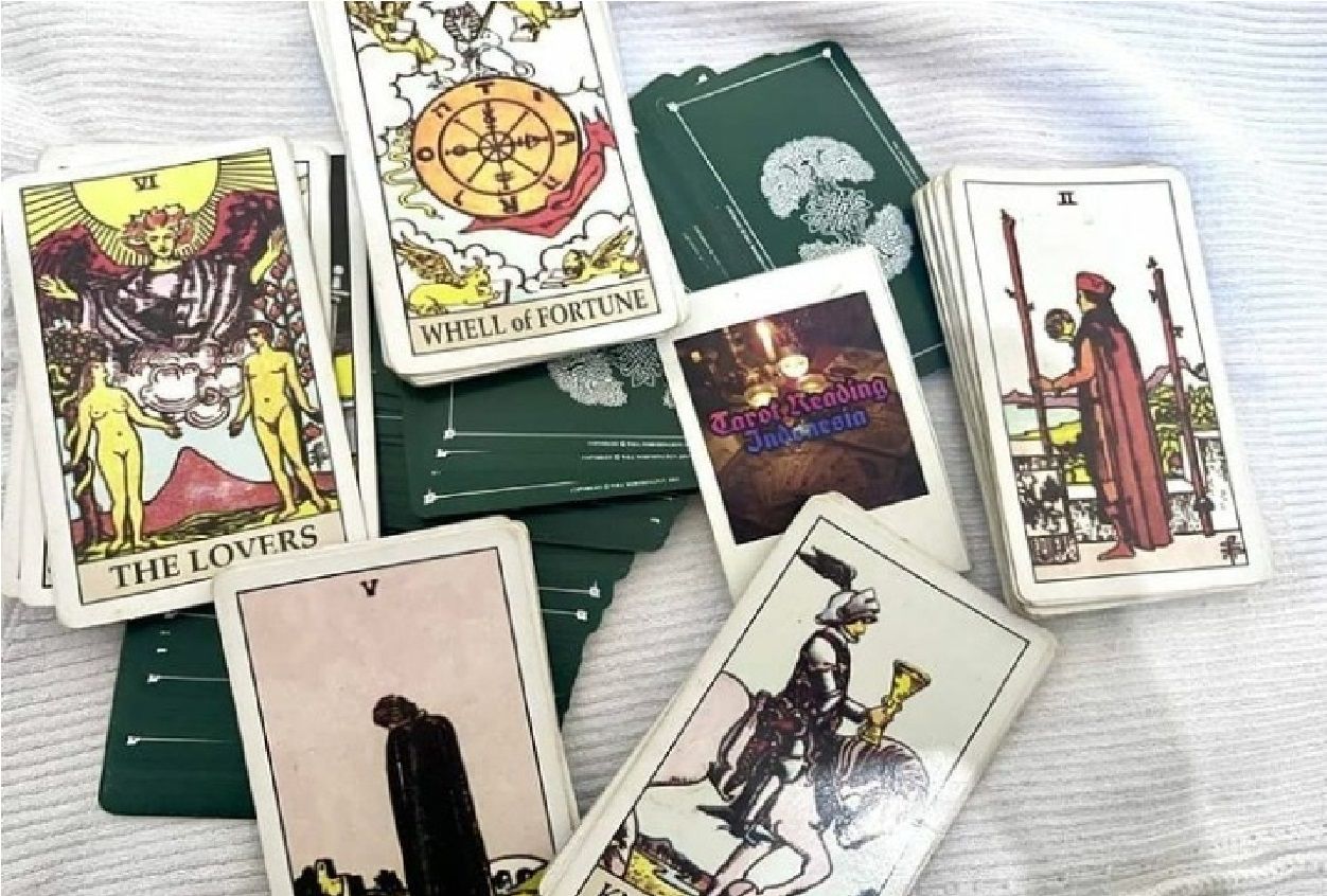Arti Kartu Page of Pentacles